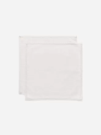 Servettset med spetskant om 2