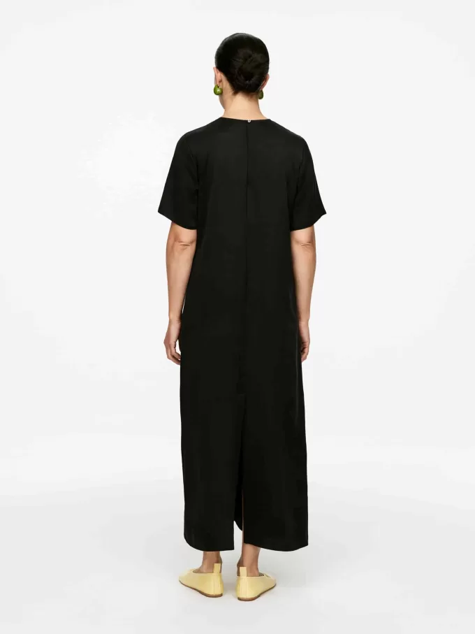 Sidenklänning Sidenklänning