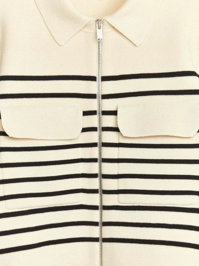 Stickad bomullsjacka Stickad bomullsjacka