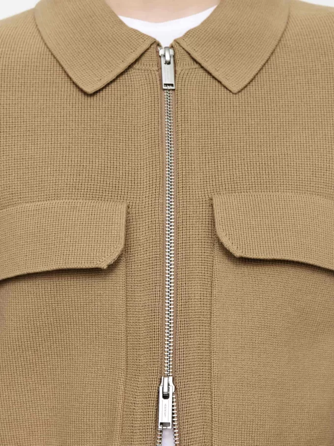 Stickad bomullsjacka Stickad bomullsjacka