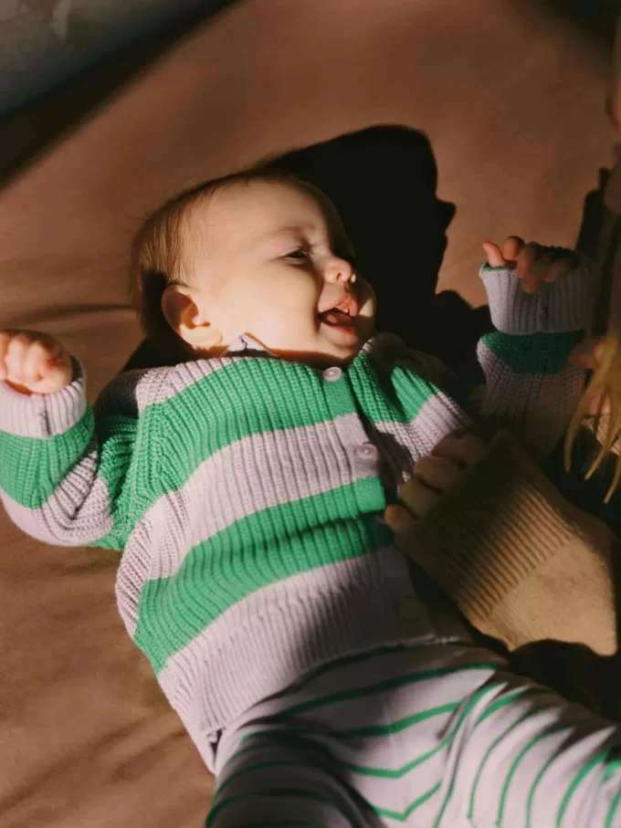 Stickad bomullskofta