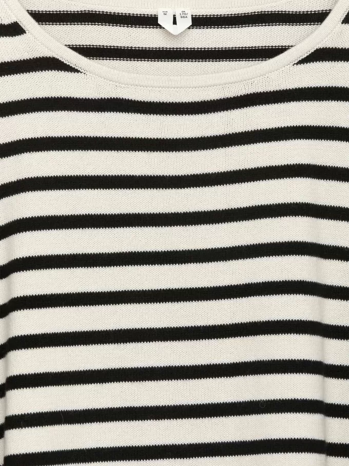 Stickad bomullströja