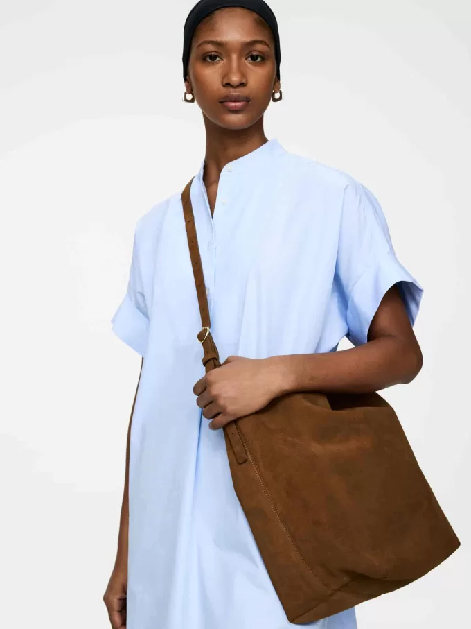 Tygväska i mocka Tygväska i mocka