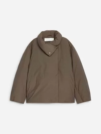 Upcycled dunjacka med hög krage Upcycled dunjacka med hög krage