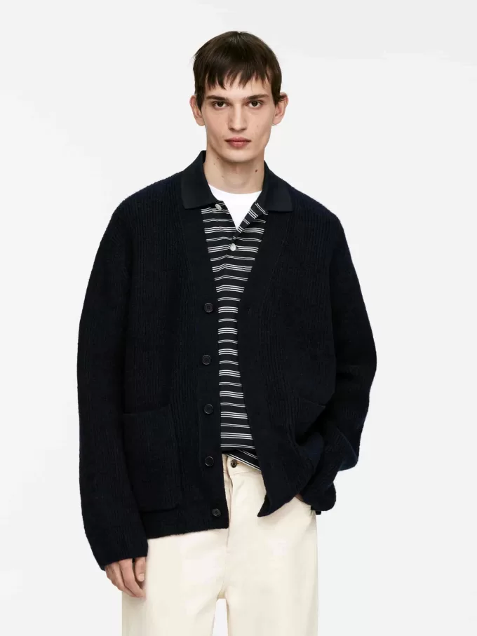 V-ringad cardigan V-ringad cardigan