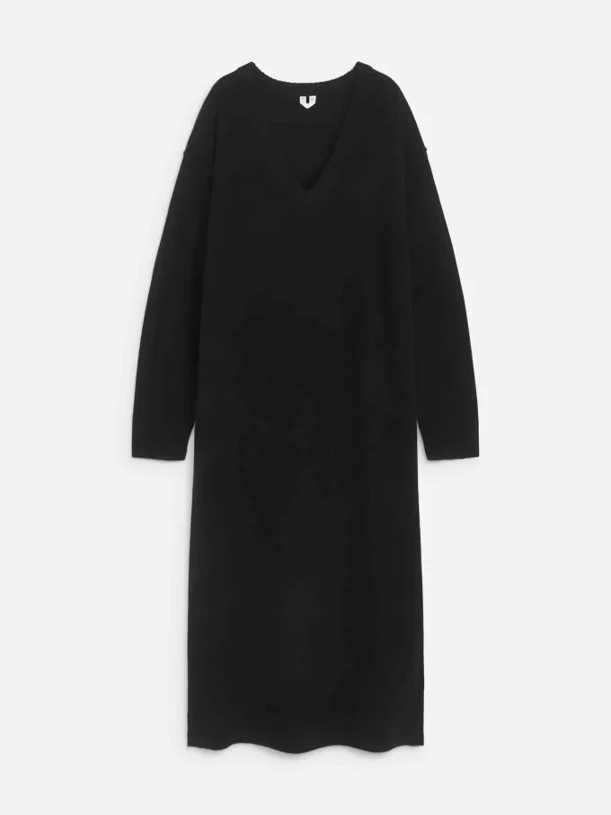 V-ringad ullklänning V-ringad ullklänning