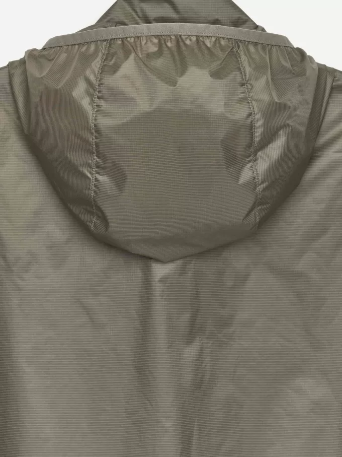 Vindjacka i nylon Vindjacka i nylon